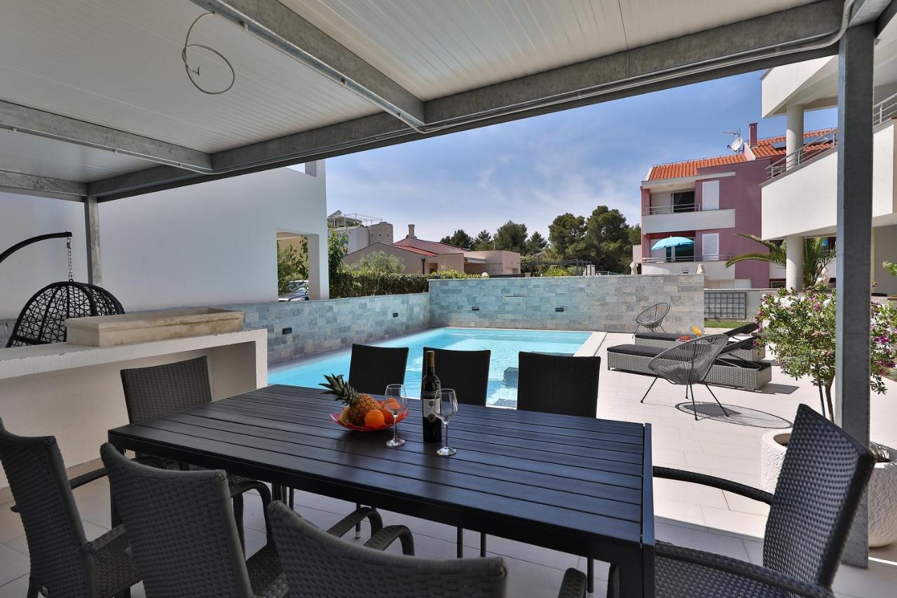 פטרצ'אנה Luxury Villa Nada With Pool מראה חיצוני תמונה