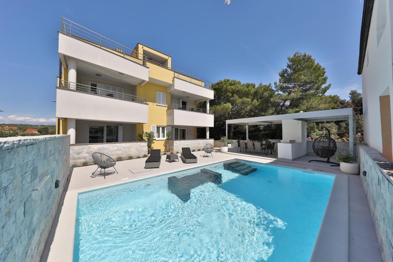 פטרצ'אנה Luxury Villa Nada With Pool מראה חיצוני תמונה